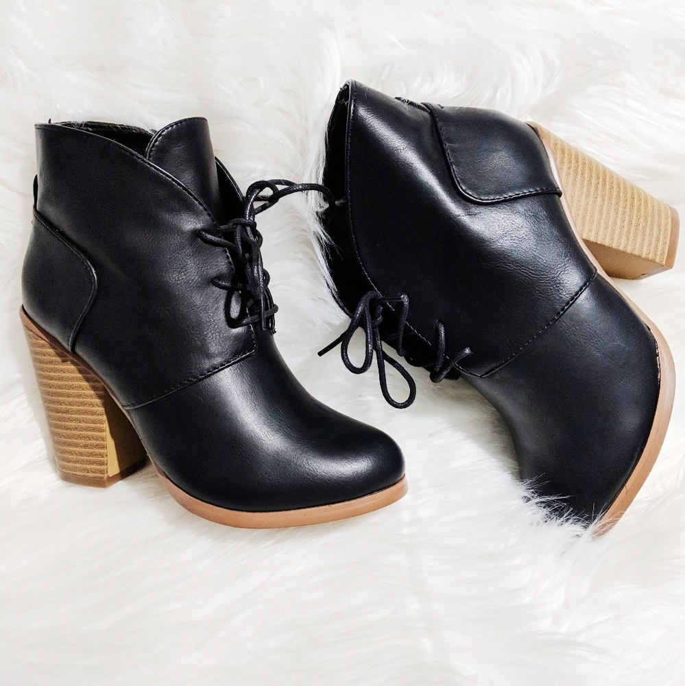 NWOT Black And Brown Boots